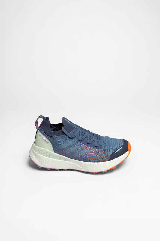 Seitenansicht Terrex Two Ultra Pr Herren (Altblu/Magrmt/Pullil)